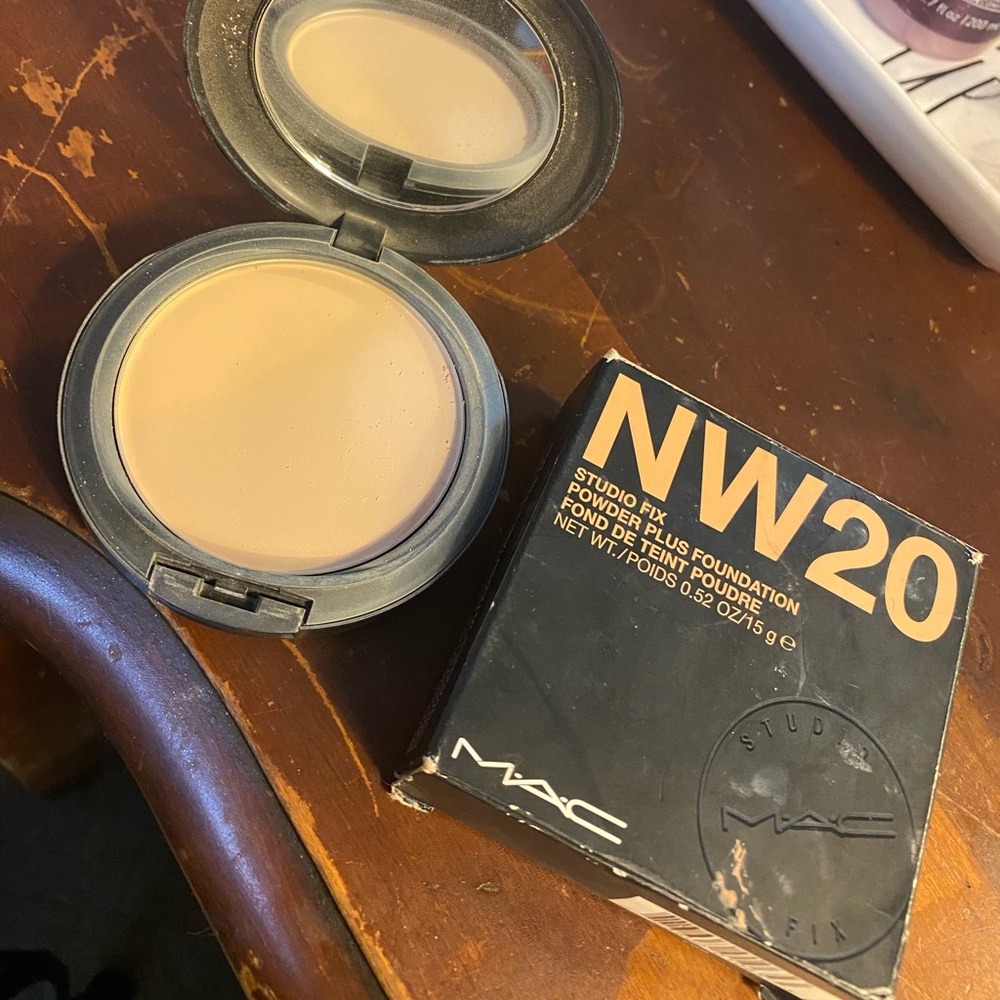Mac face powder
